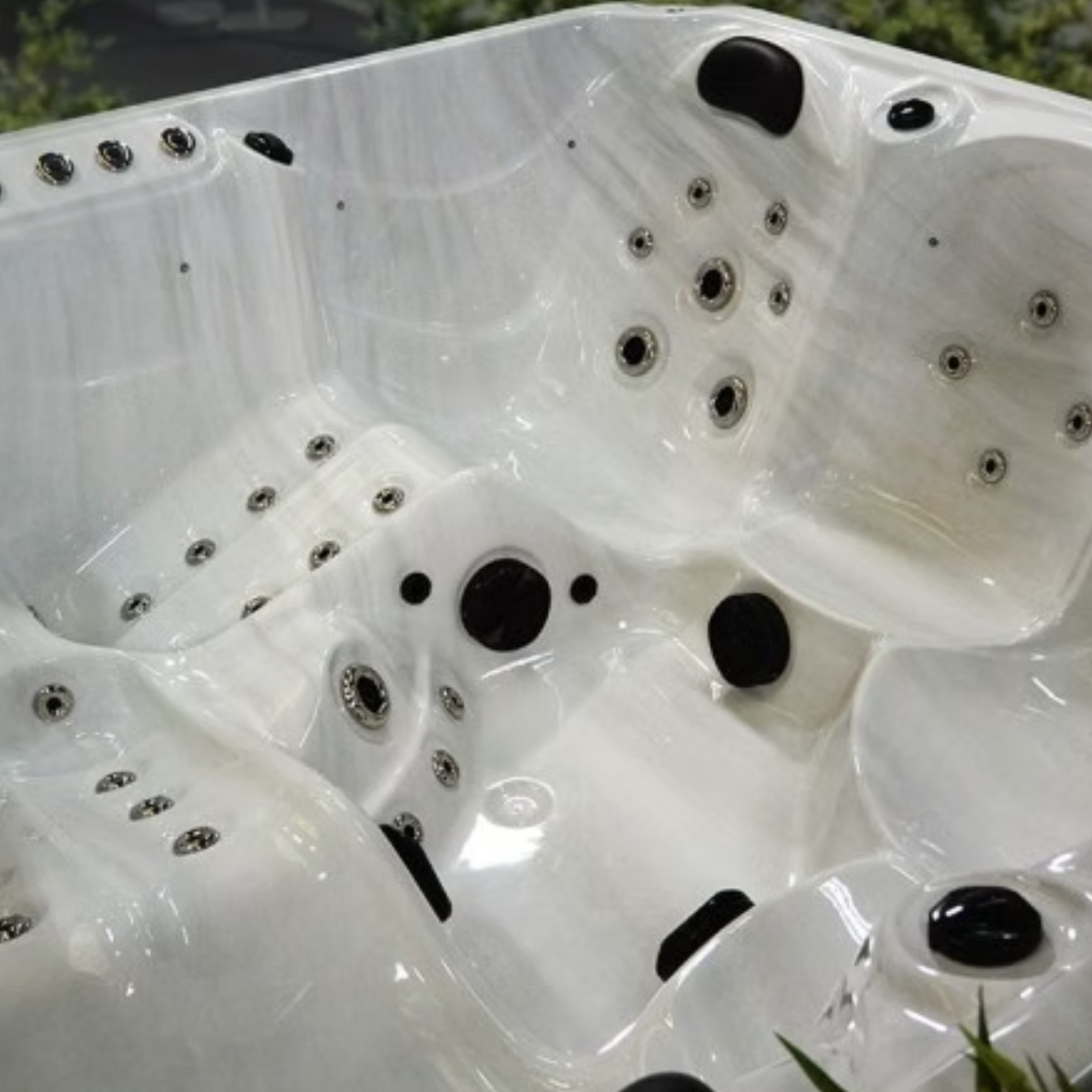 Hallboro HydroZen 5 Person Hot Tub - My Store