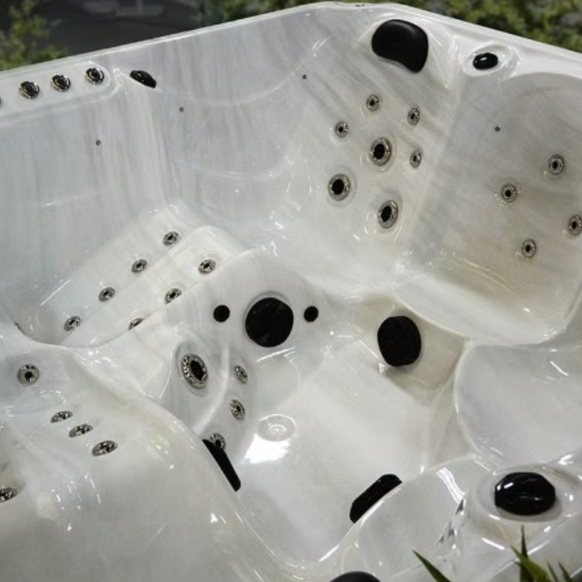 Hallboro HydroZen 5 Person Hot Tub - My Store