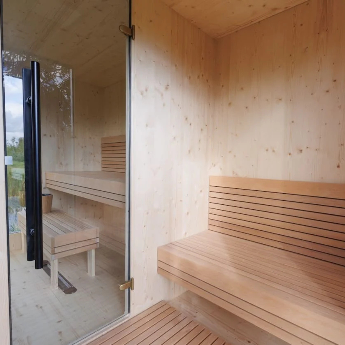 Genevas Zermatt 5 Person Outdoor Sauna with Changing Room - My Store