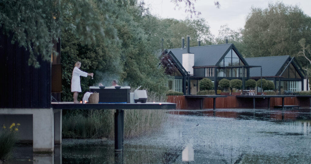 M Spa Oslo Plus XL 5 - 6 Person Portable Hot Tub