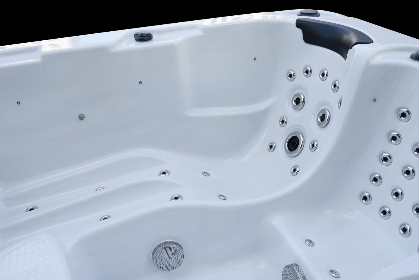 Superior Wellness Neptune 6 Person Luxury Swim spa