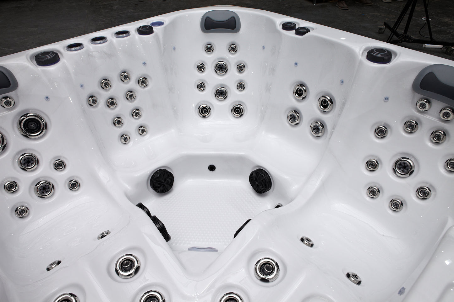 Superior Wellness OR5723 5 Person Luxury Spa Hot Tub