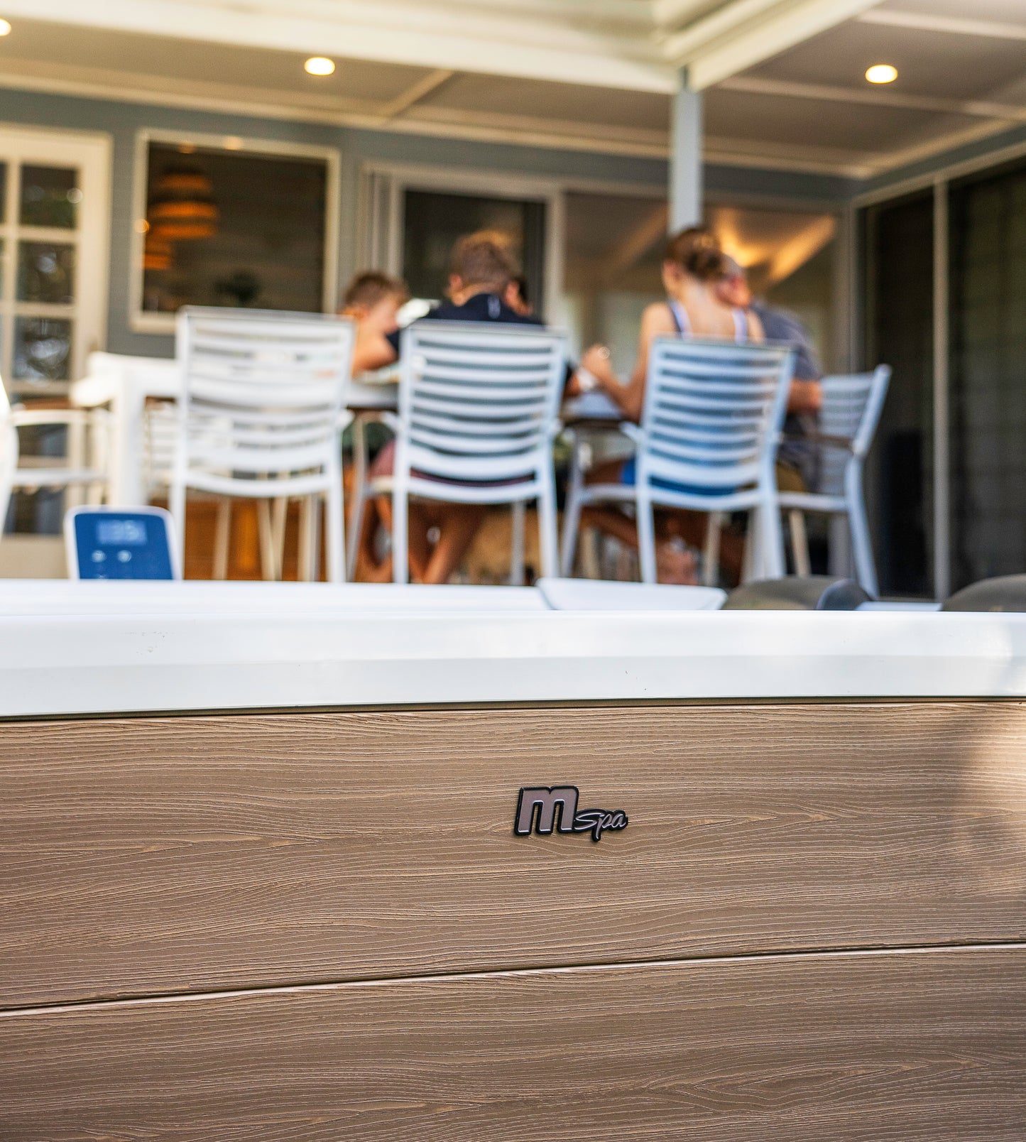 M Spa Oslo Amber Up To 6 Person Portable Hot Tub