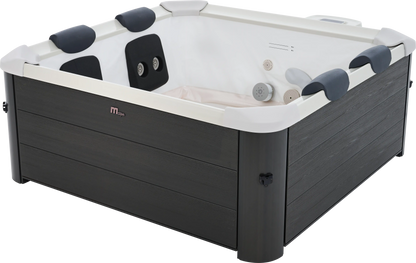 M Spa Oslo Plus XL 5 - 6 Person Portable Hot Tub