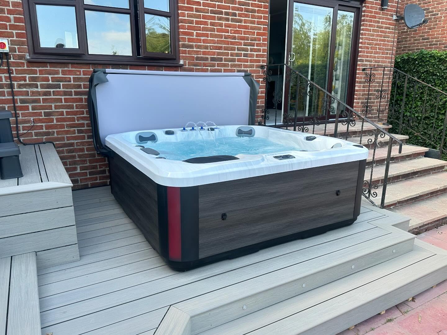 Superior Wellness OR7915 5 Person Luxury Spa Hot Tub