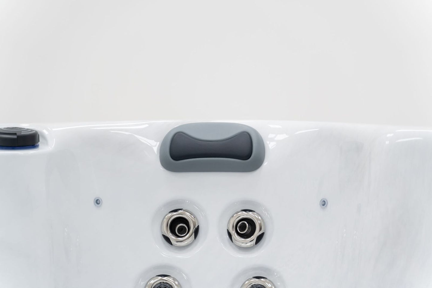 Superior Wellness  OR2507 7 Person Luxury Spa Hot Tub