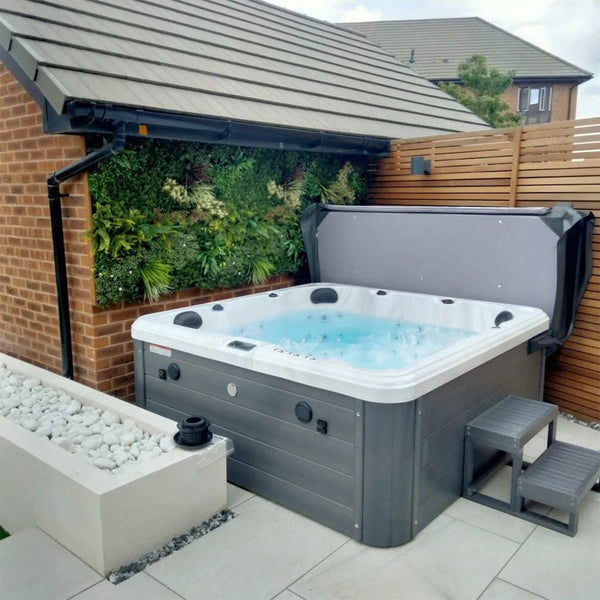 32 Amp Hot Tubs