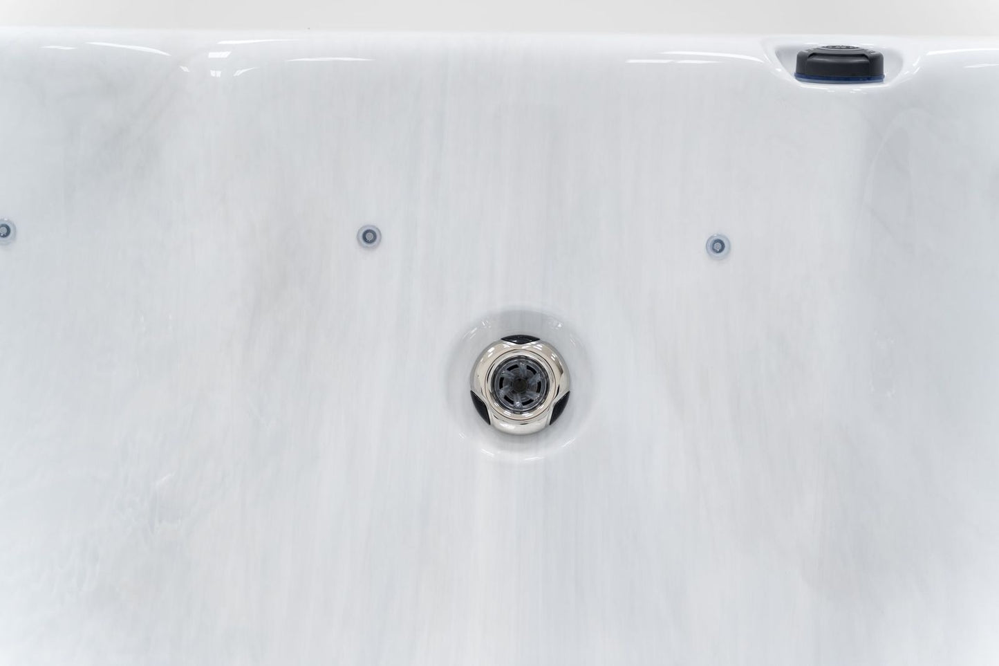 Superior Wellness  OR2507 7 Person Luxury Spa Hot Tub