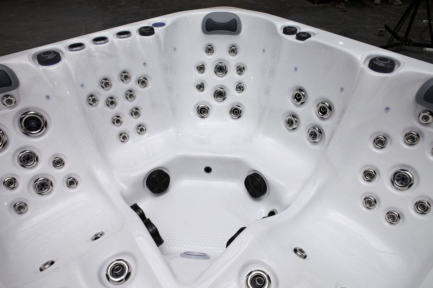 Superior Wellness OR5723 5 Person Luxury Spa Hot Tub